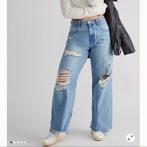 Free People CRVY destructed straight leg jean